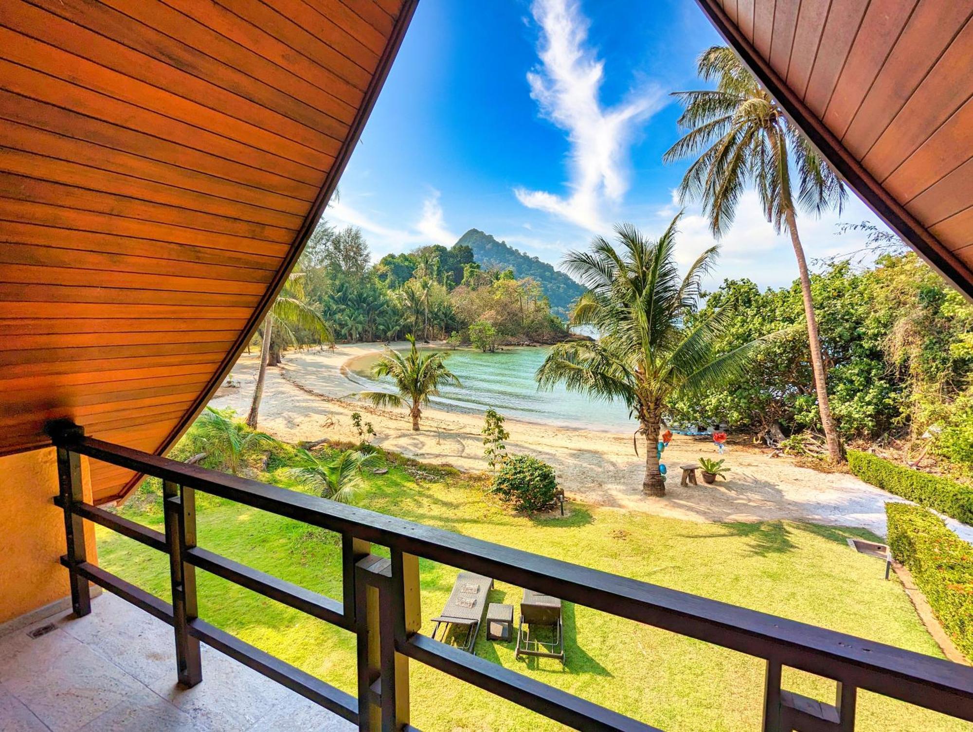 Half Moon Beach Villa Koh Chang Exterior foto